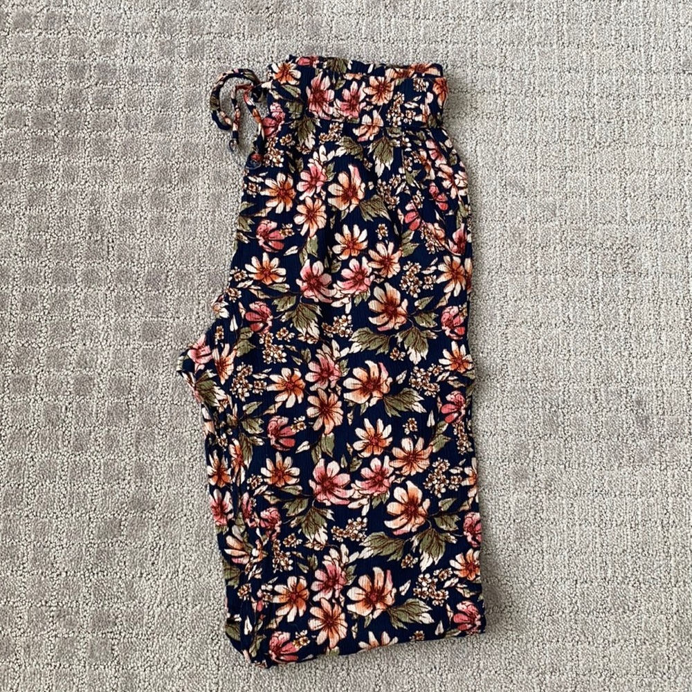 Soft AE floral pants